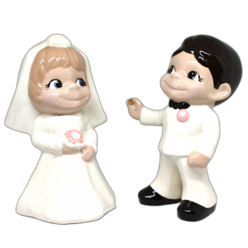 Vintage Atlantic Mold 9” Bride and Groom Blue Eyes Brown Eyes Cute Wedding 1982